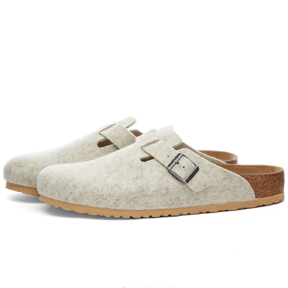 Birkenstock Women's Felt Boston Clogs in Light Gray with Tan Sole